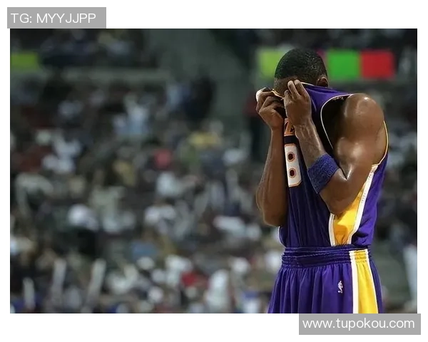 2004年湖人与活塞的巅峰对决揭示了篮球战术与团队精神的完美结合