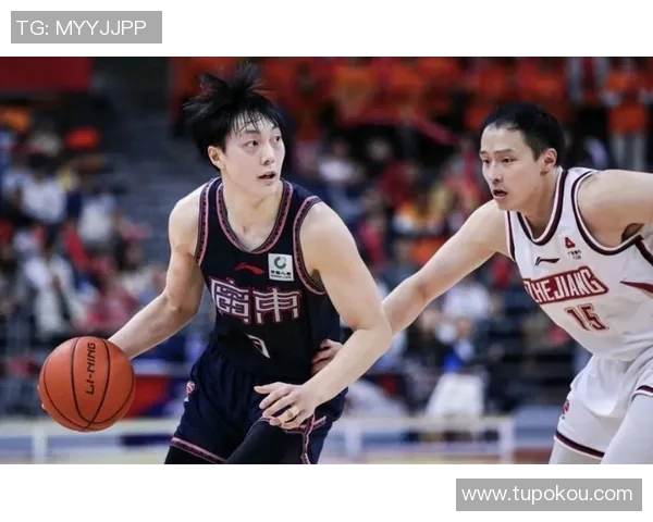 2018年CBA精彩对决回顾浙江队与广东队的巅峰对抗录像分析