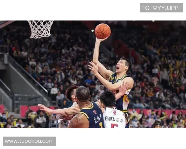 任骏飞领衔球队奋战新赛季展现篮球风采与团队精神的精彩旅程