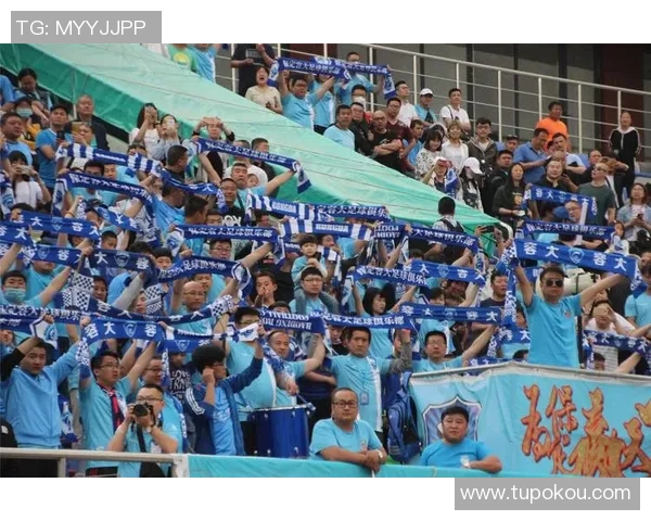 保定容大迎战深圳队全力争胜展现球队实力与斗志