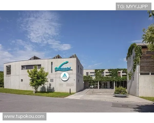 年青人如何选择洛桑旅游推荐的最佳景点与活动攻略